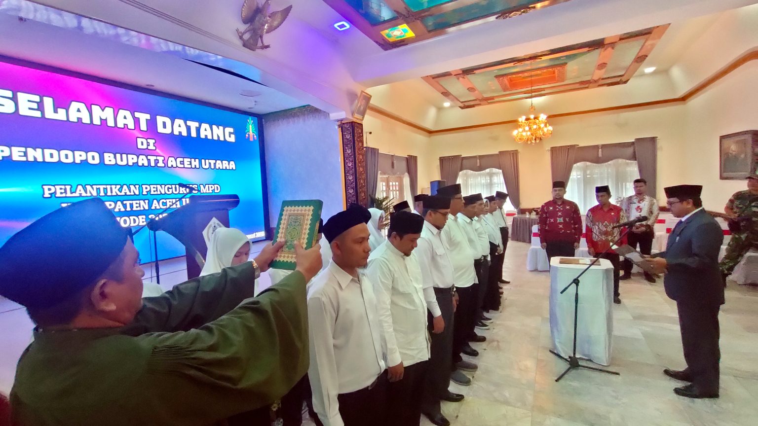 Pj Bupati Aceh Utara Lantik Razali Jadi Ketua MPD, Ini Harapanya