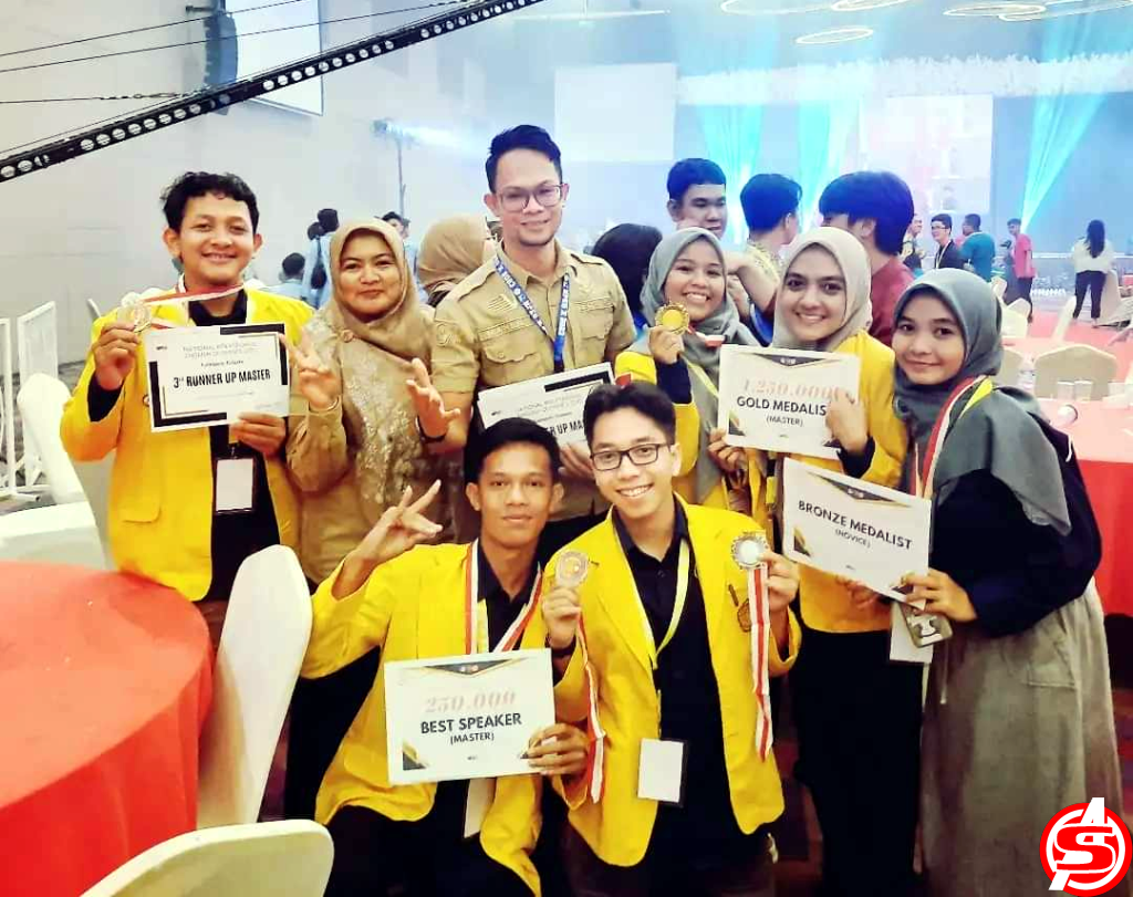 Mahasiswa PNL Raih Prestasi di Ajang National Polytechnic English Olympic 2023