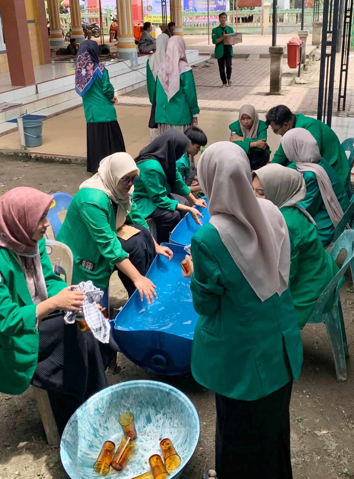 Mahasiswa KKN Unimal Ikut Bantu Perayaan Maulid Nabi di Tanoh Anoe