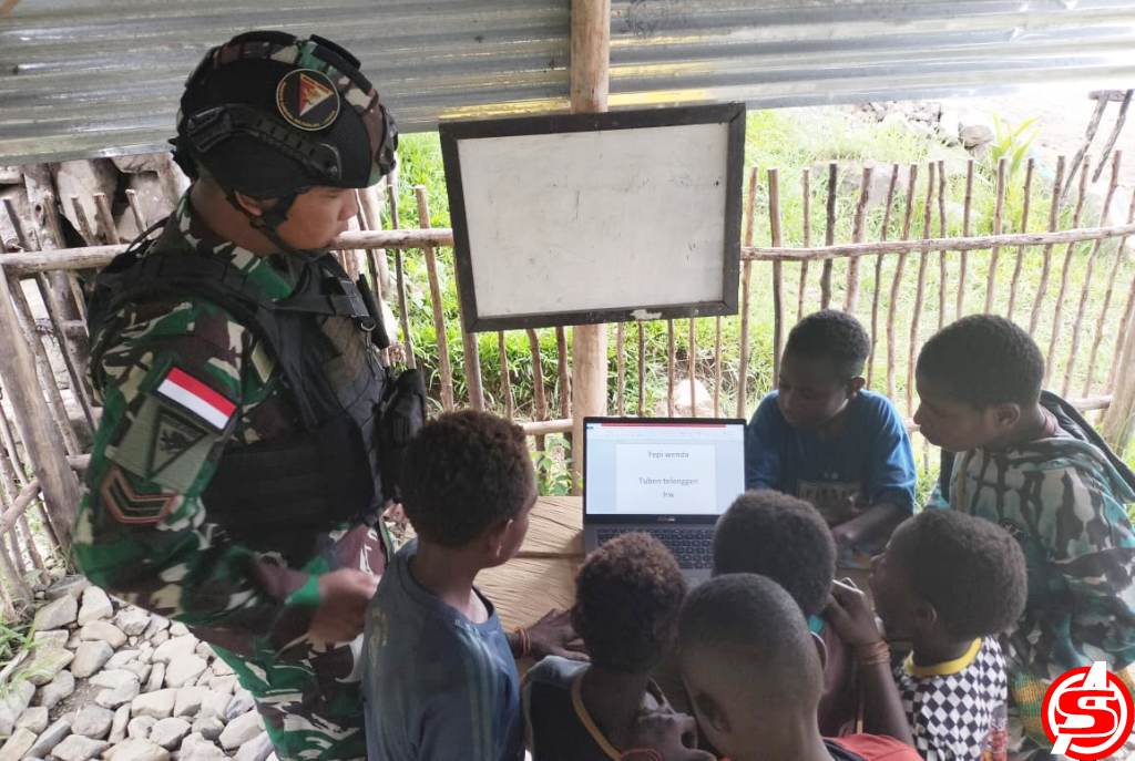Satgas Yonif 115/ML Bekali Ilmu Dasar Komputer untuk Anak-Anak Kampung Wuyuneri