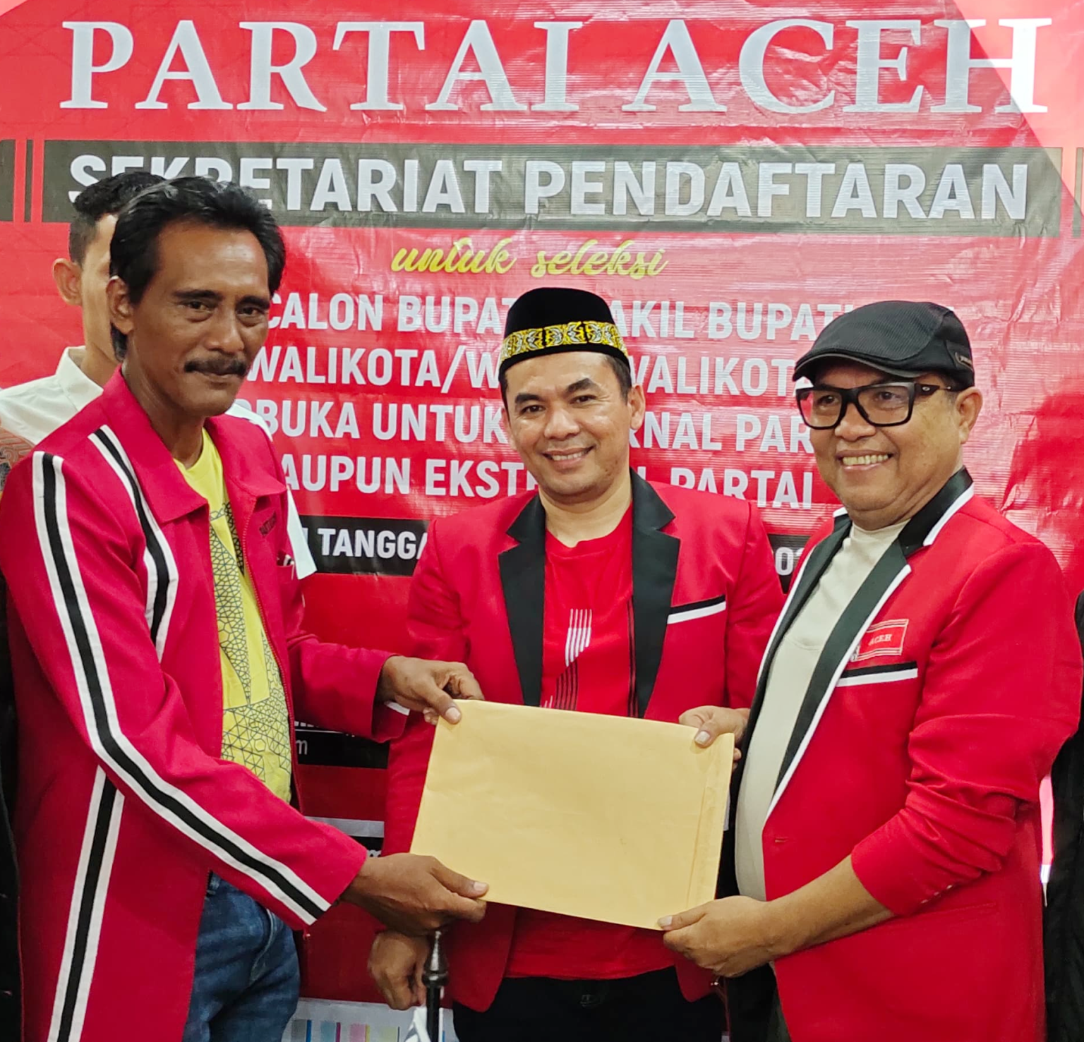 PA Lhokseumawe Daftarkan Sayuti Bacalon Walikota ke PA Pusat