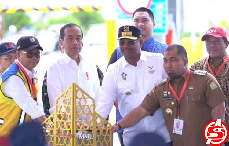 Jokowi Resmikan Jalan Tol Sigli-Banda Aceh Senilai Rp 13,5 Triliun