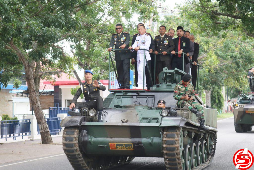 Semarak HUT Ke- 79 TNI di Korem Lilawangsa Bersama Panser Anoa