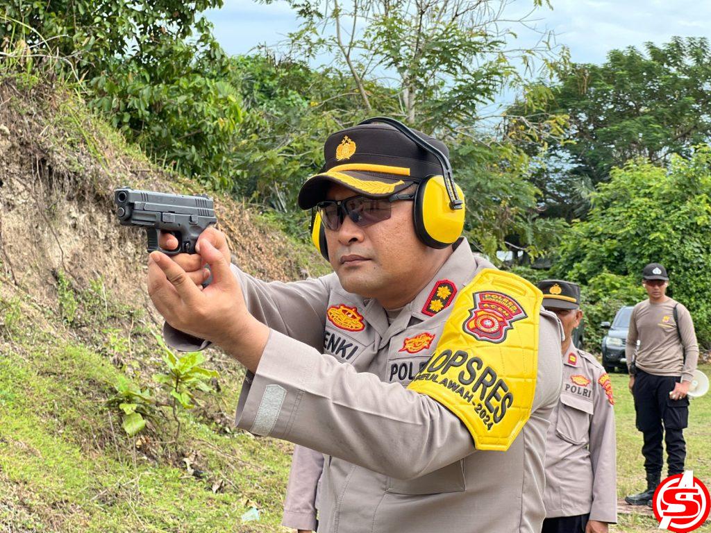 Kapolres Lhokseumawe Pimpin Latihan Menembak Bersama Personil