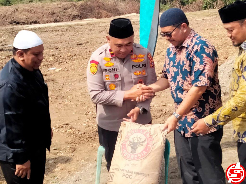 Kapolsek Muara Dua Hadiri Peletakan Batu Pertama Pondok Pesantren Al-Awsath
