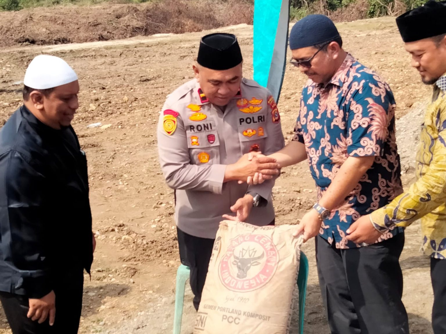Kapolsek Muara Dua Hadiri Peletakan Batu Pertama Pondok Pesantren Al-Awsath