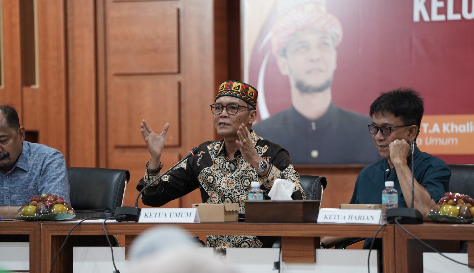 TA.Khalid Pimpin Rakor Wareeh Keluarga Ulee Balang Aceh