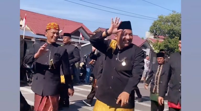 Catat Sejarah Baru, Pejabat Pemko Lhokseumawe Ikut Pawai Karnaval HUT ke-80 RI