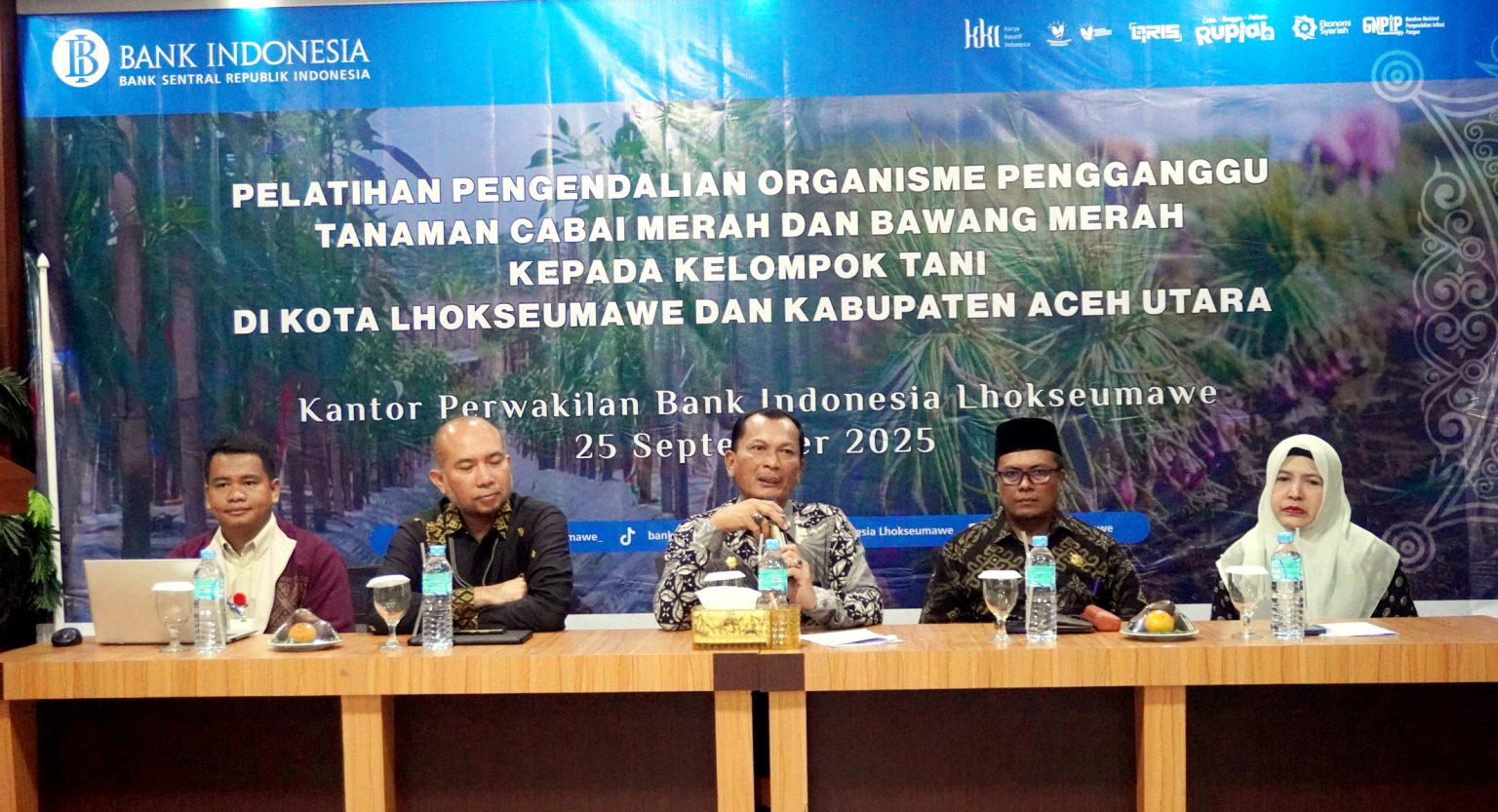 BI Lhokseumawe dan Pemda Latih Petani Kendalikan Hama