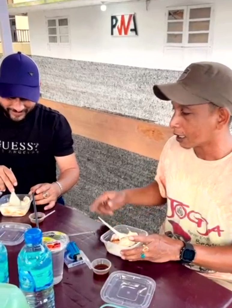 Dua Pj Keuchik di Lhokseumawe Apresiasi UMKM Lokal: “U Meulisan Keuneubah Endatu” Jadi Primadona Baru