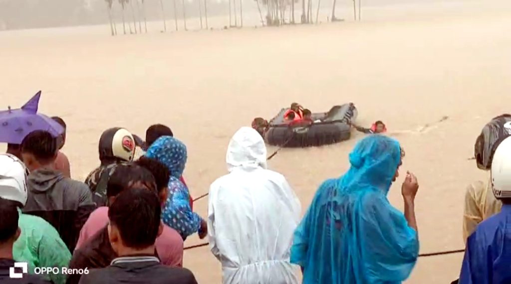 Banjir Terparah Aceh Utara: 44 Ribu Warga Mengungsi, Internet Padam dan Evakuasi Terhambat