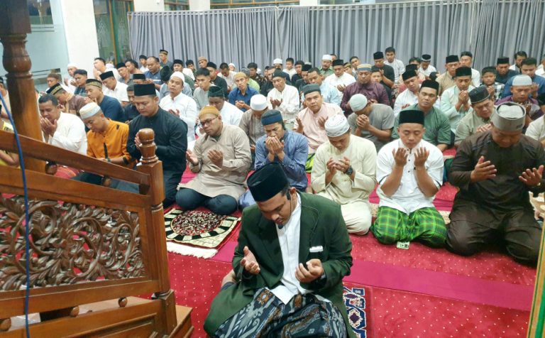 Tarawih Perdana Ramadhan 1447 H, Masjid Al-Fitrah Korem Lilawangsa Jadi Titik Temu TNI dan Warga Lhokseumawe